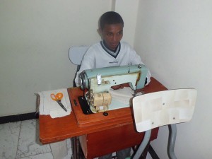 sewing machine 600