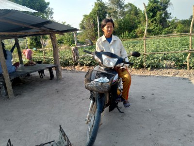 YPC mother and bike